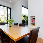 Veeve - Ellerby Parkside